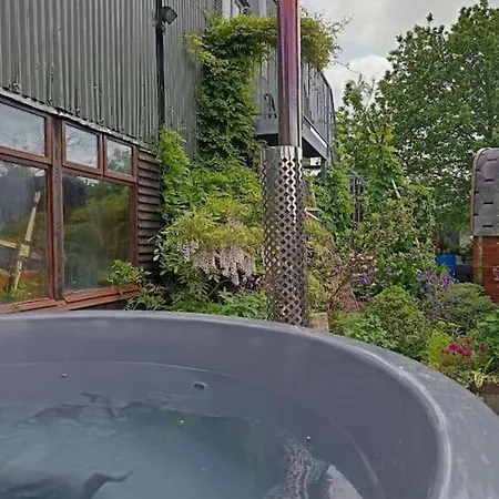 Hidden Hearts Self Catering & Hottub * Roscrea