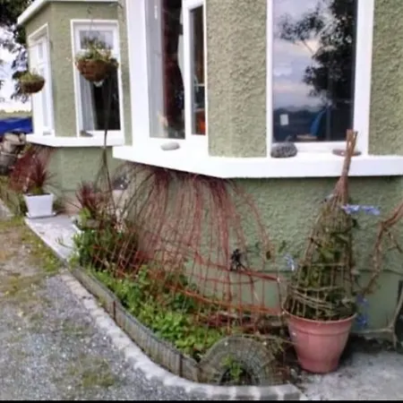 Hidden Hearts Self Catering & Hottub *