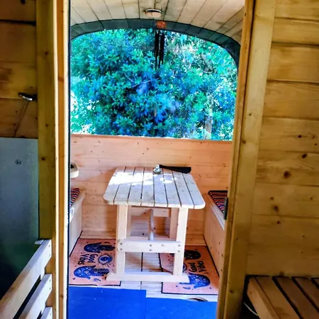 아파트 Hidden Hearts Self Catering & Hottub