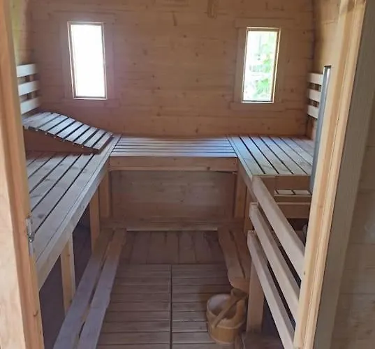 Hidden Hearts Self Catering & Hottub 아파트 로스크리