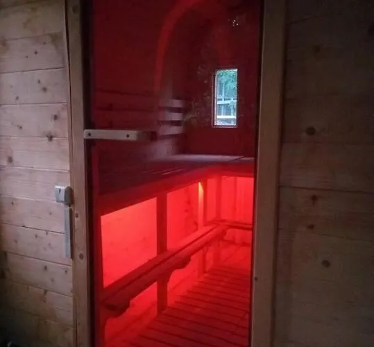 아파트 Hidden Hearts Self Catering & Hottub