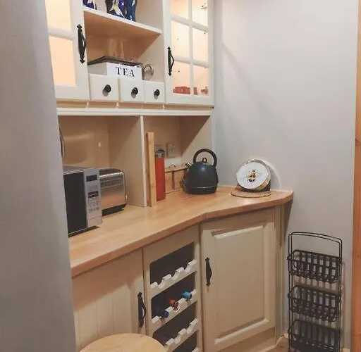 Hidden Hearts Self Catering & Hottub 아파트 로스크리