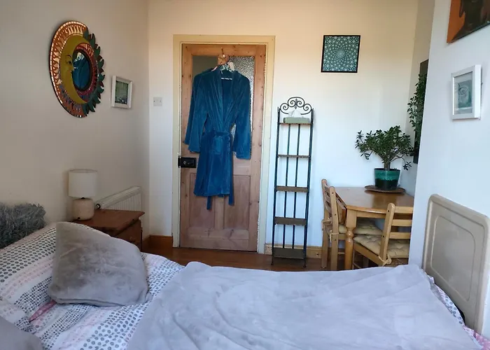 Hidden Hearts Self Catering & Hottub * 로스크리